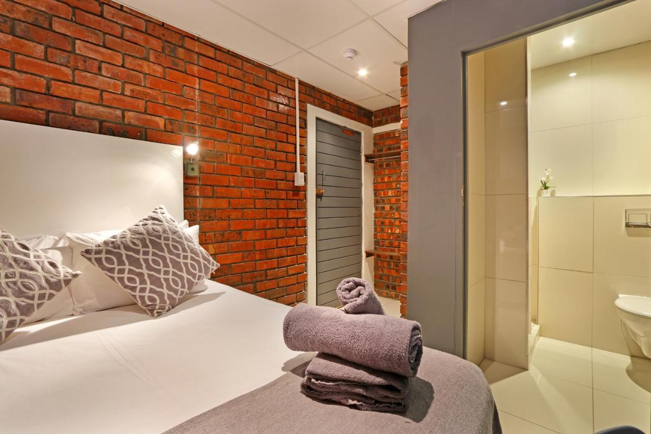 Happy Rhino Hotel Кейптаун Екстериор снимка