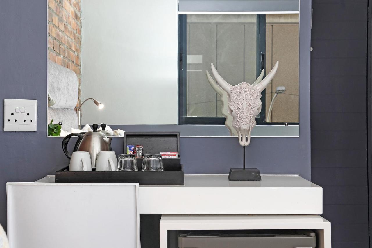 Happy Rhino Hotel Кейптаун Екстериор снимка
