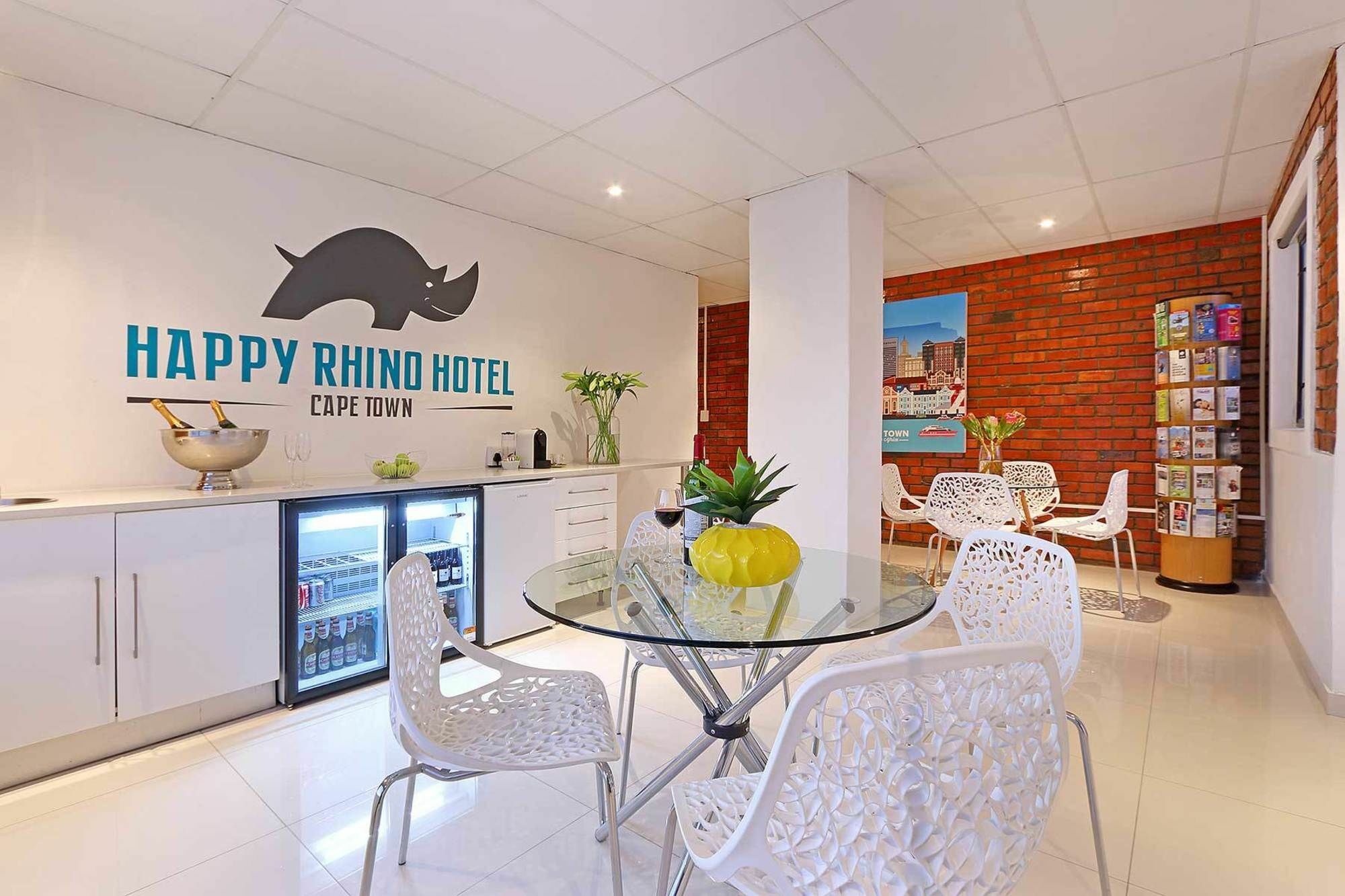 Happy Rhino Hotel Кейптаун Екстериор снимка